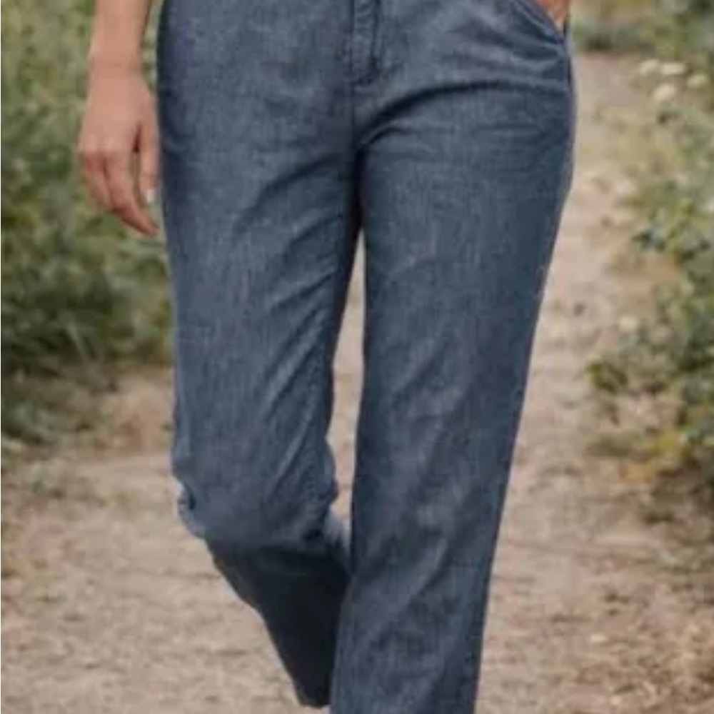 Gap Casual Straight-Leg Girlfriend Khaki Chambray Pants